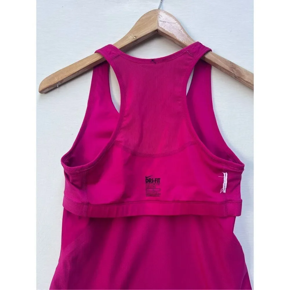 Nike Built-In Bra Active Women’s Slim fit  Tank Top size M